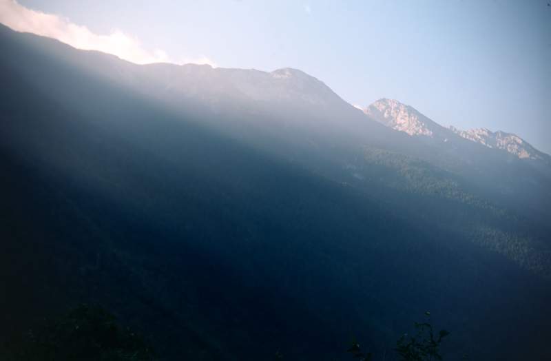 Behind the mountains II (originele scan)