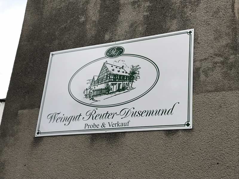 Bord Weingut Reuter-Dusemund